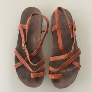 Women’s size 9 leather Chaco sandals